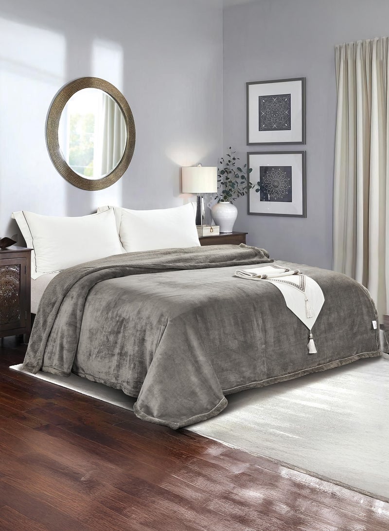 مينج لي بطانية دافئة مقاس كينج 220X240 سم بلون جذاب توفر لك المزيد من الدفء خلال ليالي الشتاء الباردة - Image 1