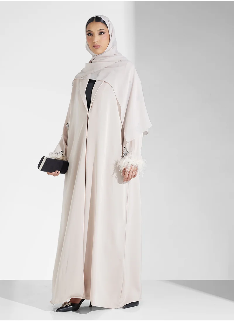 هيا كلوزيت Collar Neck Printed Flared Sleeve Abaya