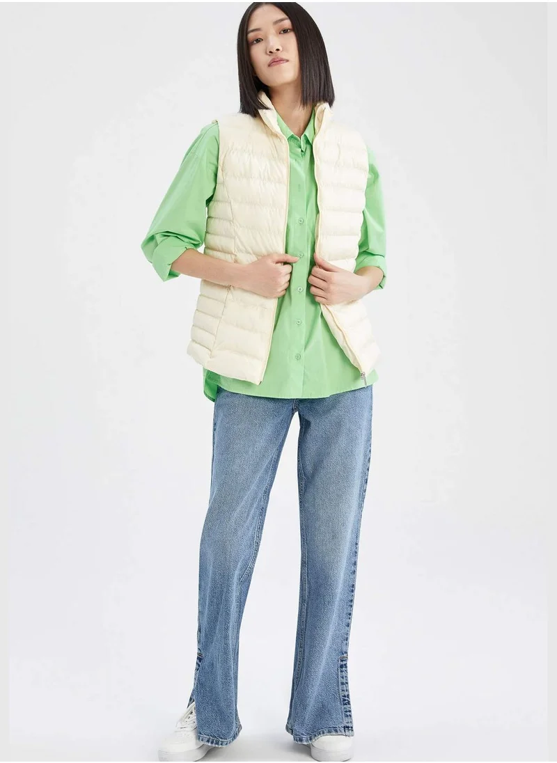 ديفاكتو Regular Fit Sleeveless Padded Gilet