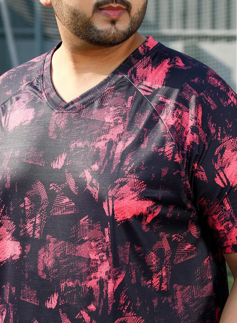 Instafab Plus  Men's Scarelet Red & Midnight Black Abstract-Imprint Activewear T-Shirt for Men | Best Price UAE