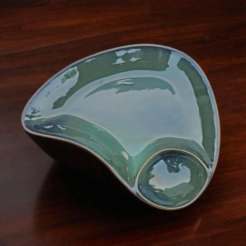 Homies HOMIES, Ceramic Dip and Eat Snack Serving Plate, 26cm for Serving Nachos, Momos, Snacks, Kebabs, Salad, Pasta Plate | Dinner Plates for Kitchen Microwave, Dishwasher & Oven Safe (Green) 1PCS  - Image 1
