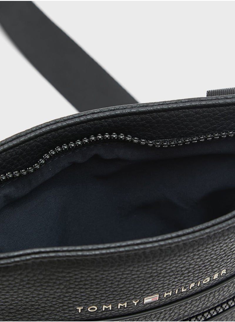 TOMMY JEANS Logo Messenger  - Image 5