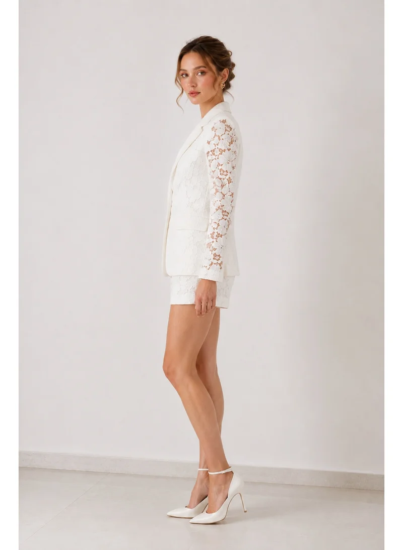 2Trendy Women's White Lace Blazer with Floral Pattern and Satin Lapel