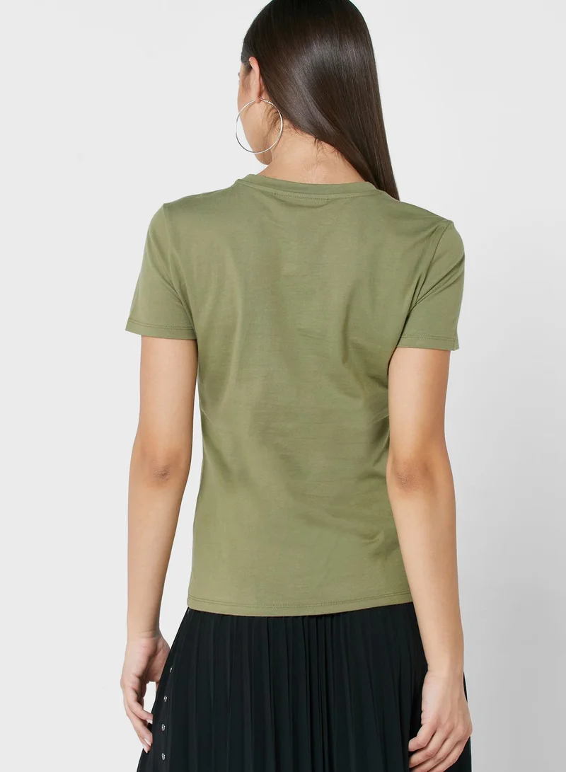 KENDALL + KYLIE Crew Neck Logo T-Shirt