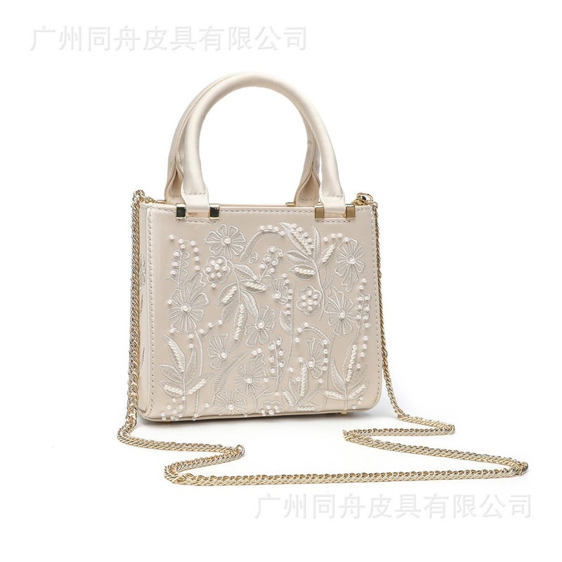Pearl Embroidered Fashion Handbag, Silk Touch Hard Case, Light Luxury Floral Embroidery Shoulder Bag - Image 2
