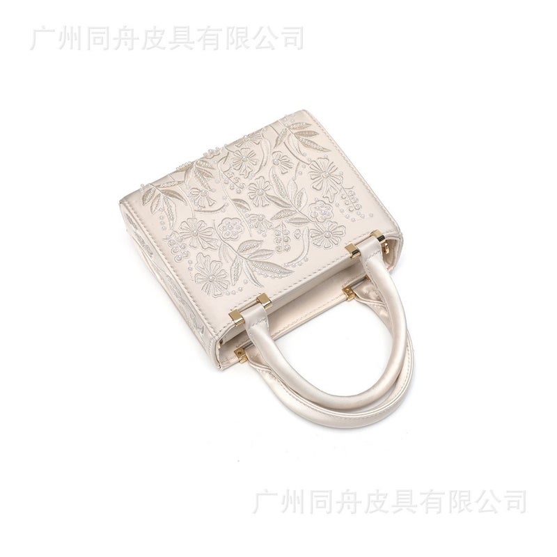 Pearl Embroidered Fashion Handbag, Silk Touch Hard Case, Light Luxury Floral Embroidery Shoulder Bag - Image 3