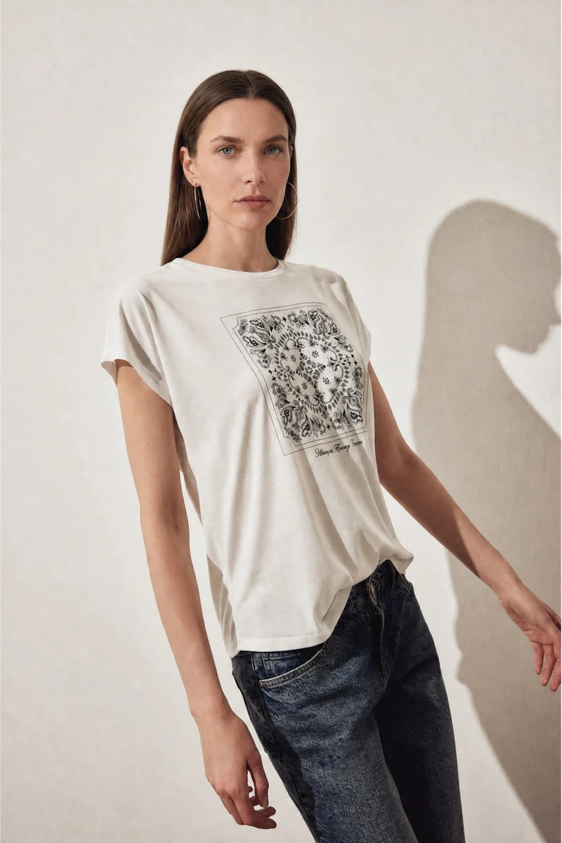 Defacto  Regular Fit Crew Neck Ethnic Short Sleeve T-Shirt for Men | Best Price UAE