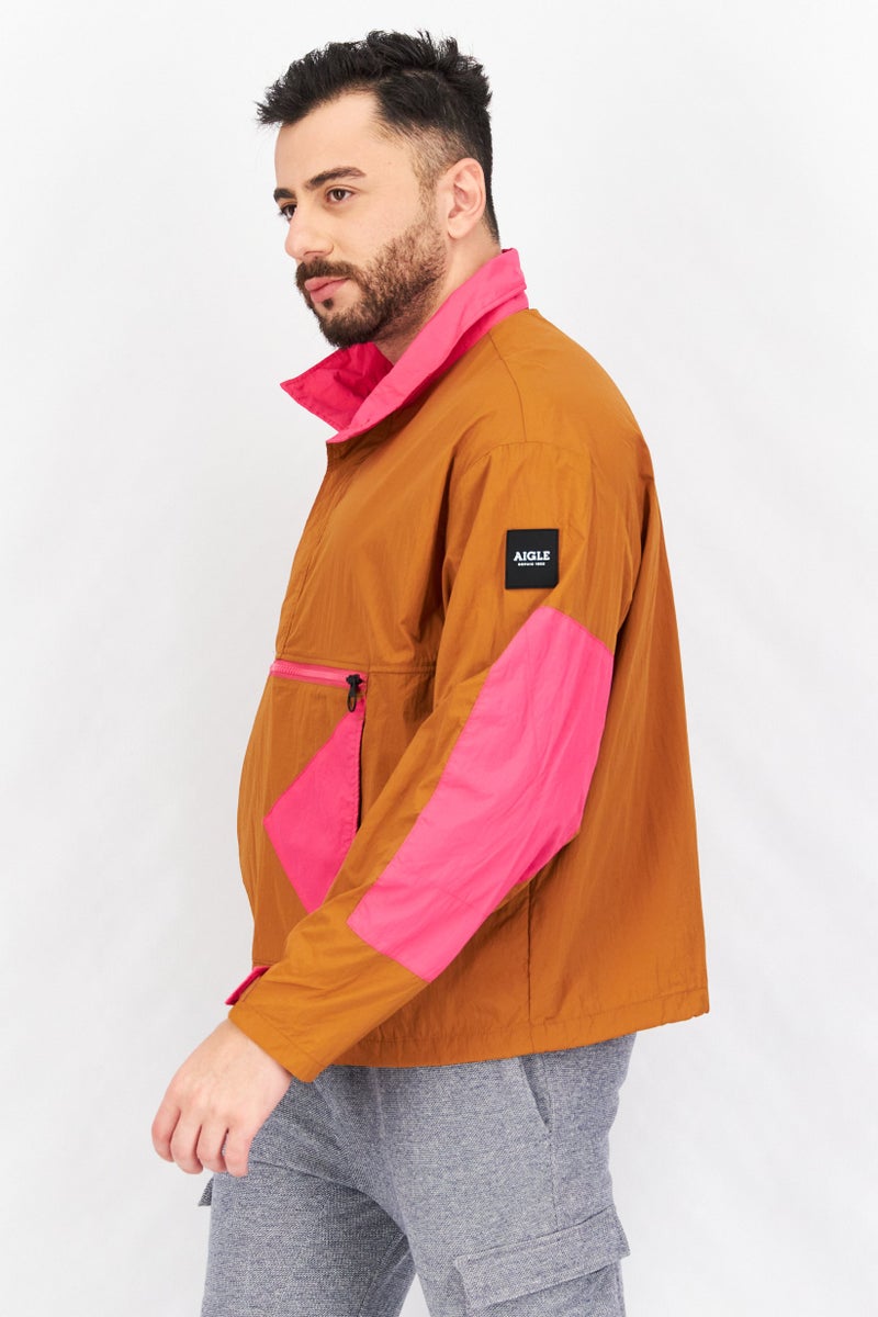 Aigle جاكيت واقي من الرياح بأكمام طويلة و ياقة عالية للرجال، بني - Image 3