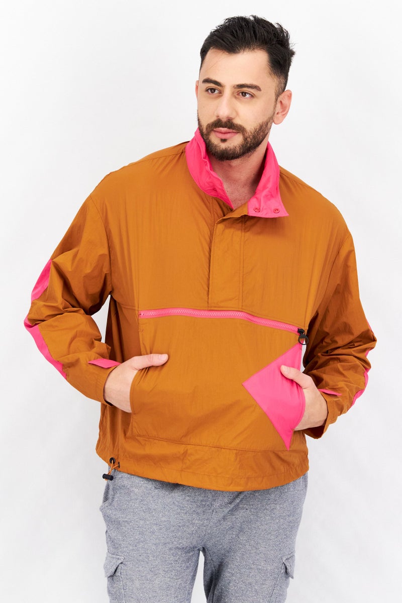 Aigle جاكيت واقي من الرياح بأكمام طويلة و ياقة عالية للرجال، بني - Image 1