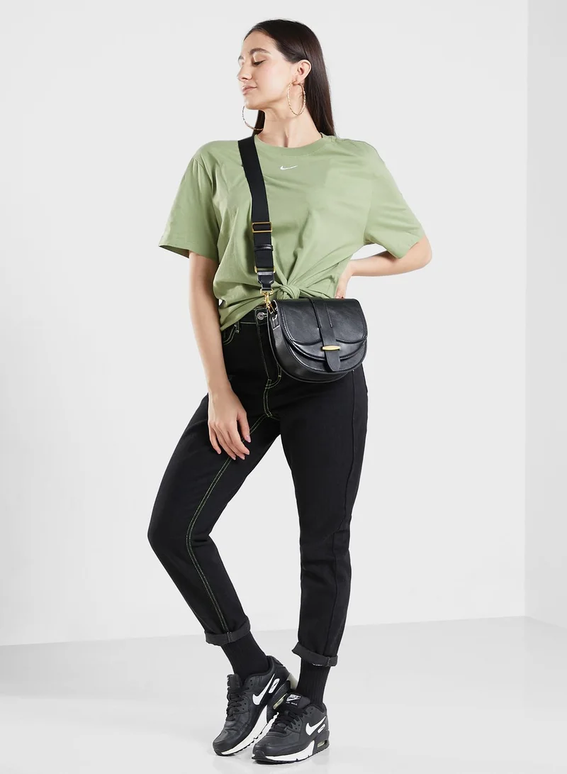 Nike Nsw Essential Boyfriend T-Shirt