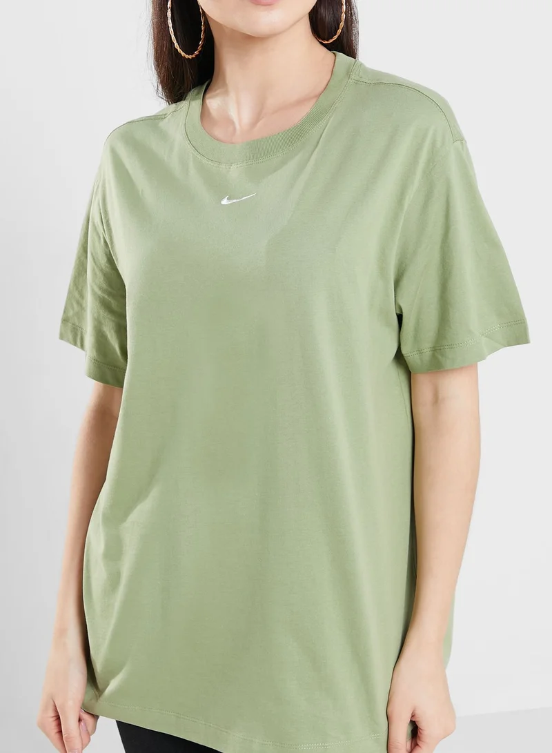 Nike Nsw Essential Boyfriend T-Shirt