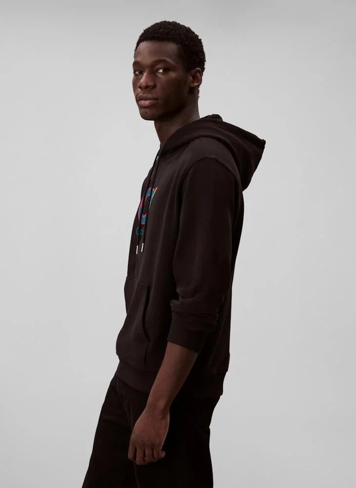 CALVIN KLEIN  Long Sleeve Logo Graphic Sweatshirt for Men | Best Price UAE