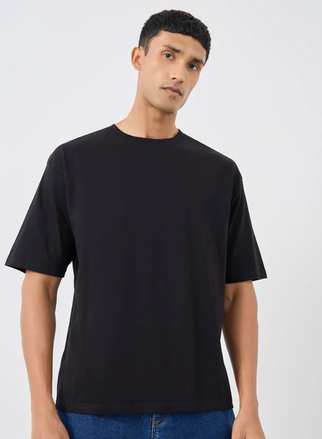 Styli Styli Pack of 2 - Solid Crew Neck Cotton Oversized T-Shirt