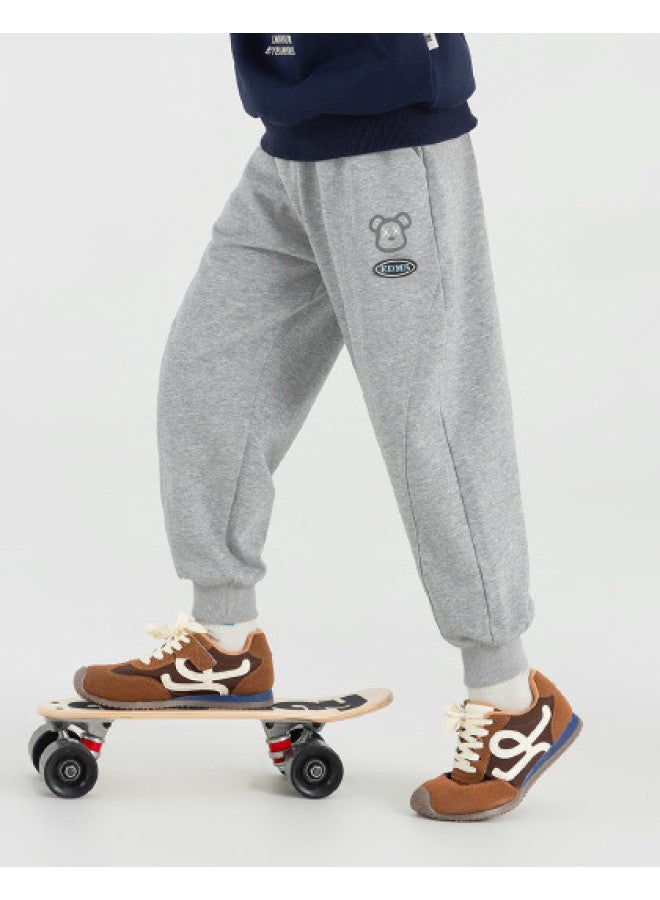 BOY سروال بقلنسوة مع طباعة دب ممتعة، نمط جديد ربيع/خريف 2025، سراويل كاجوال ناعمة ومريحة للأطفال - Image 1