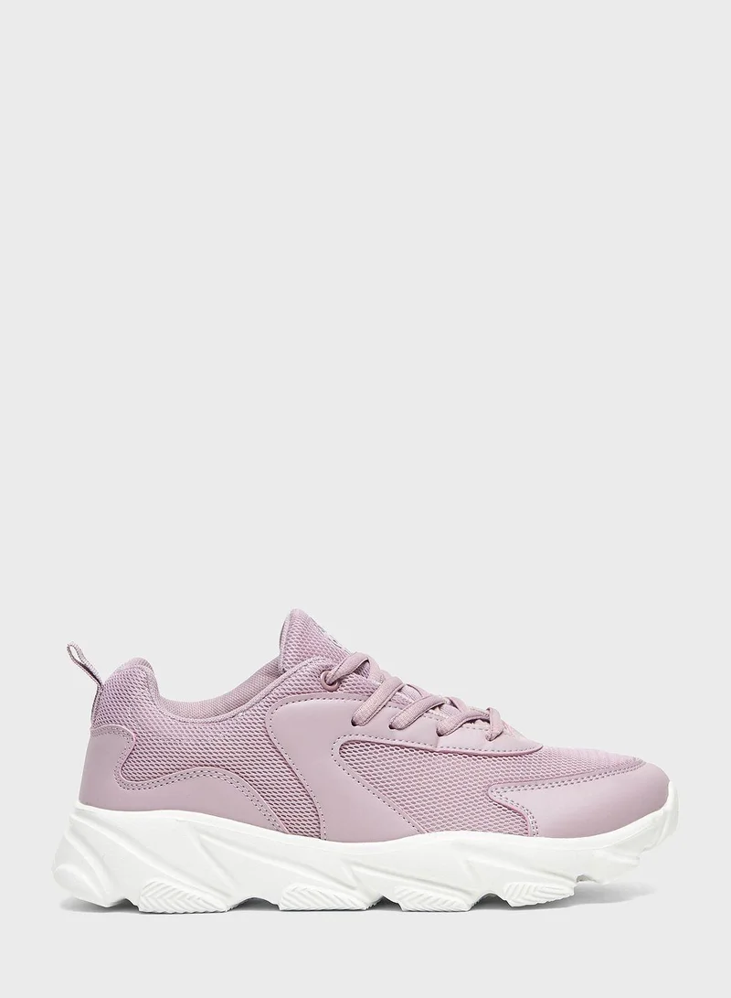 شو اكسبرس Lace Up Low Top Sneakers