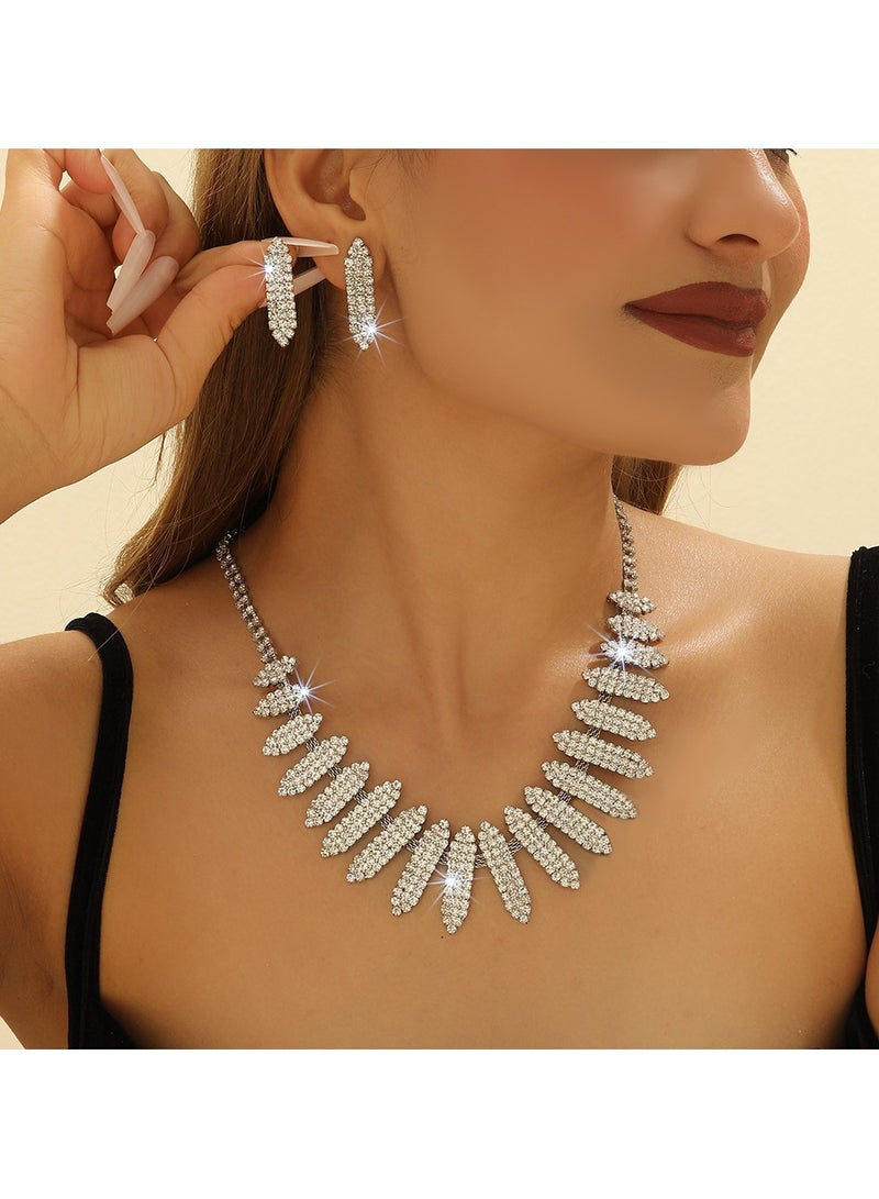 2 Piece Necklace & Earrings Jewelry Set Shiny Chic Rhinestone Embellished Jewelry Set Perfect for Ladies Gifts for Girlfriends, Wife, Mother, Bridesmaids, Wedding Party, Gala Prom Accessories  - Image 1