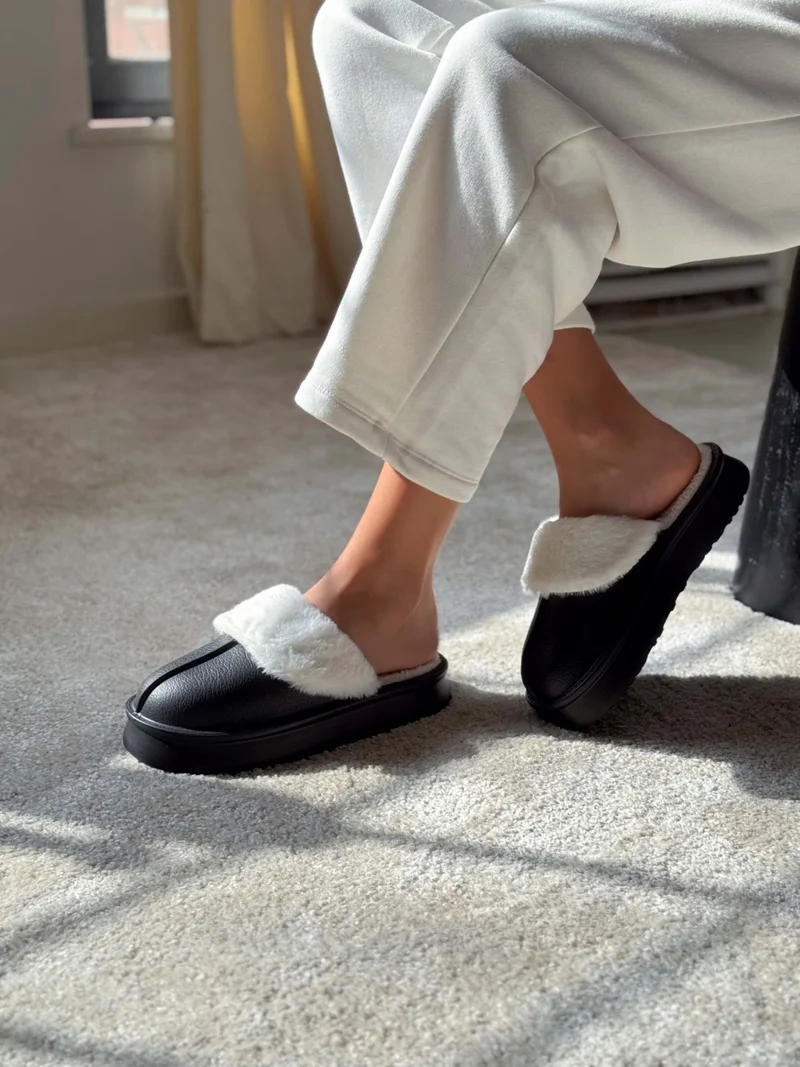 Nişantaşı Shoes Akali Black Matte Furry Flat Sole Women's Home Slippers