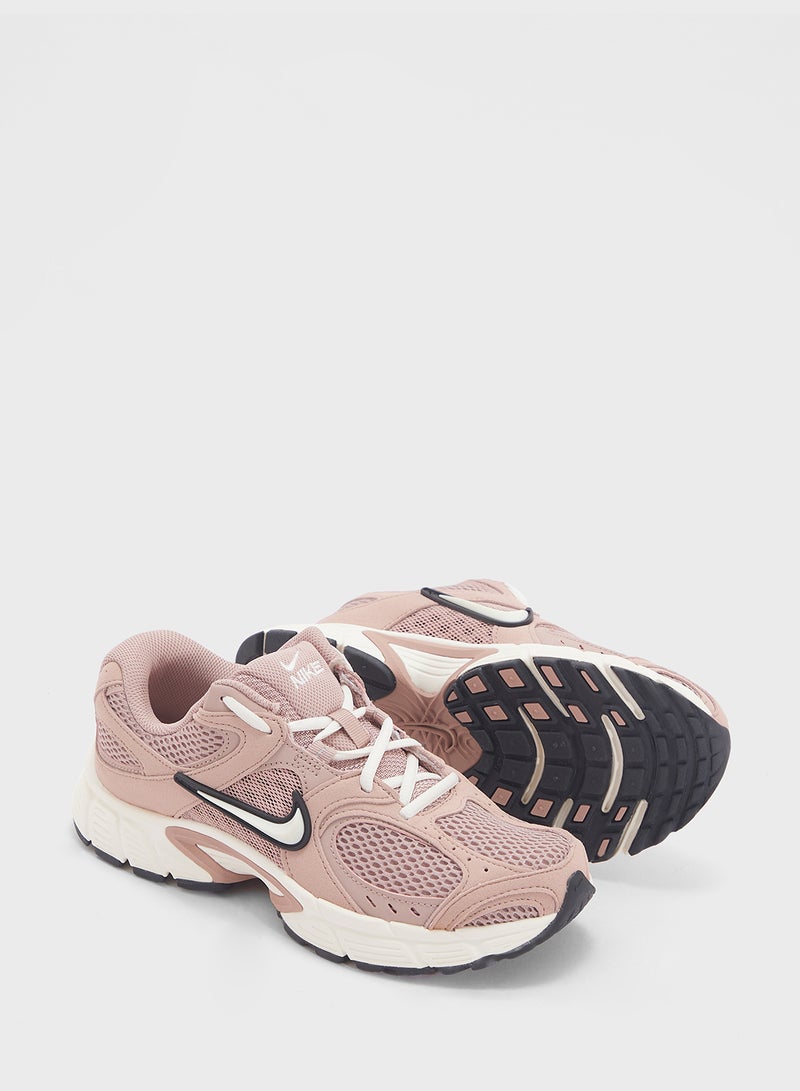 Nike V5 Runner  - Image 3