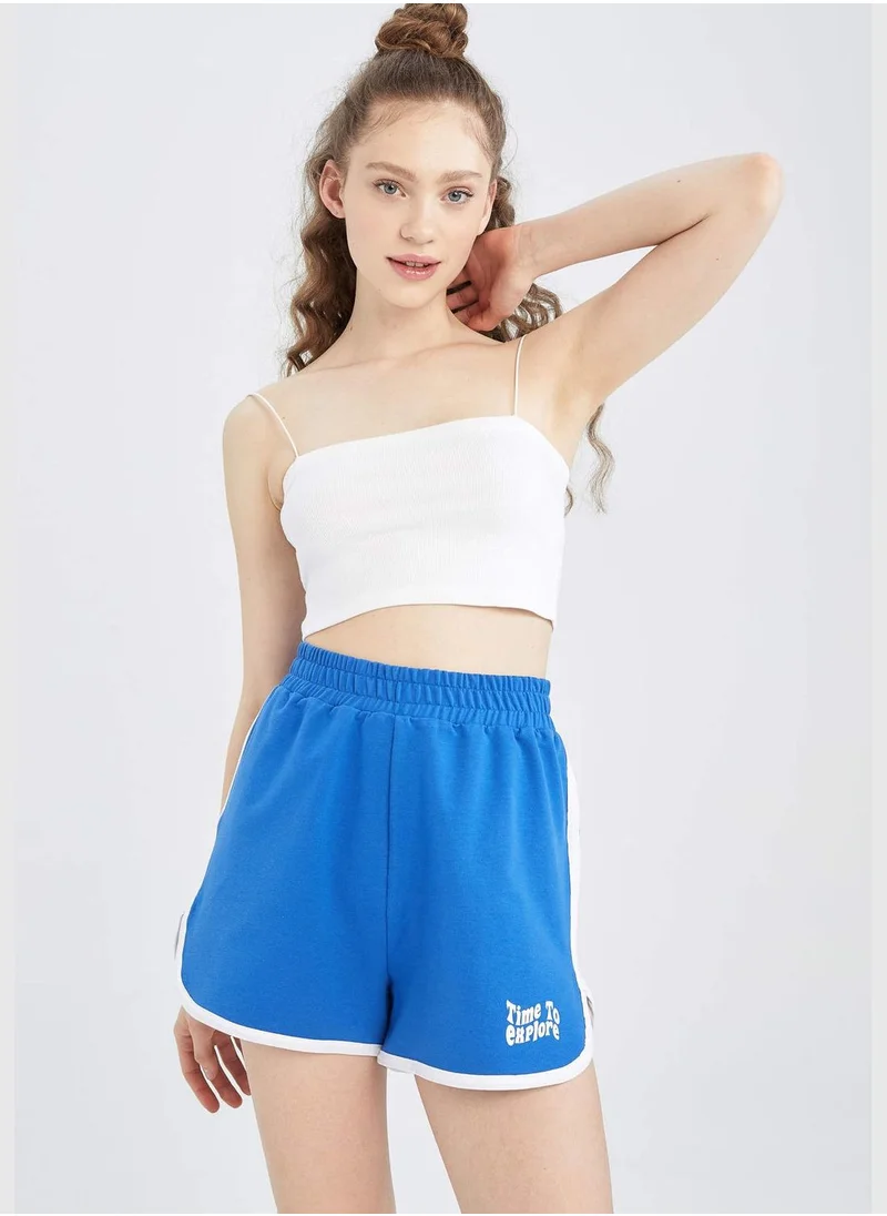 DeFacto Regular Fit Minimal Print Mini Short