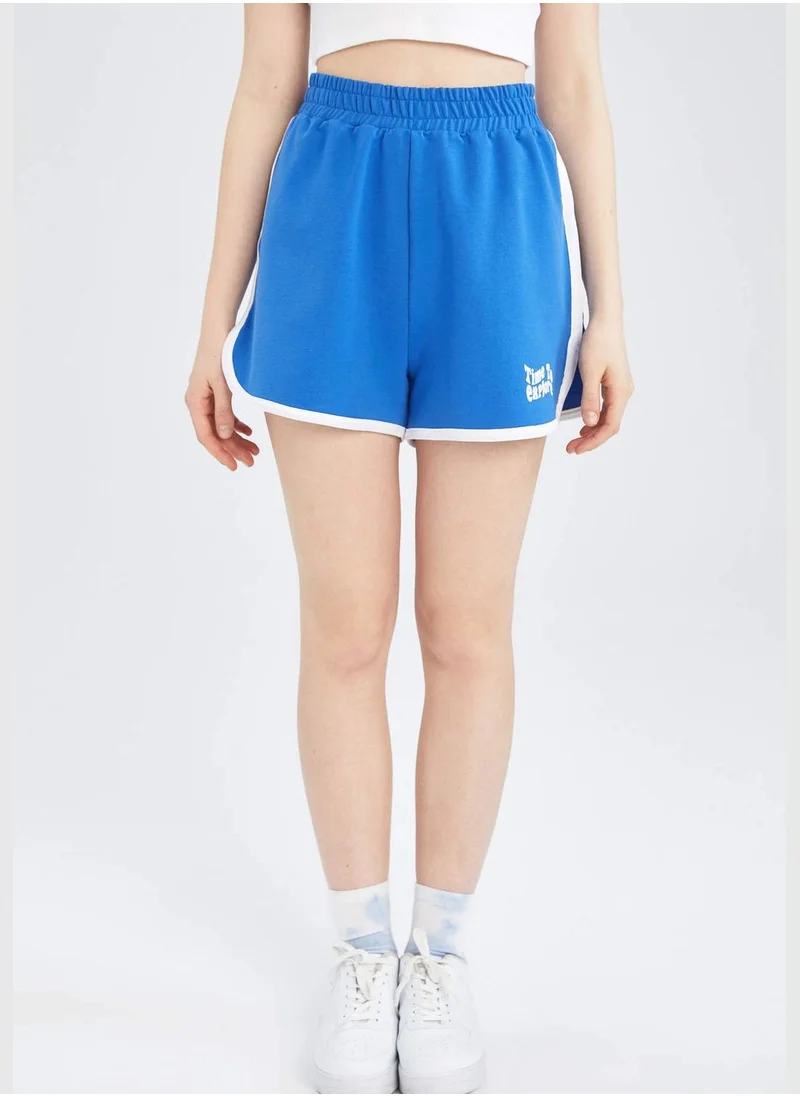 DeFacto Regular Fit Minimal Print Mini Short