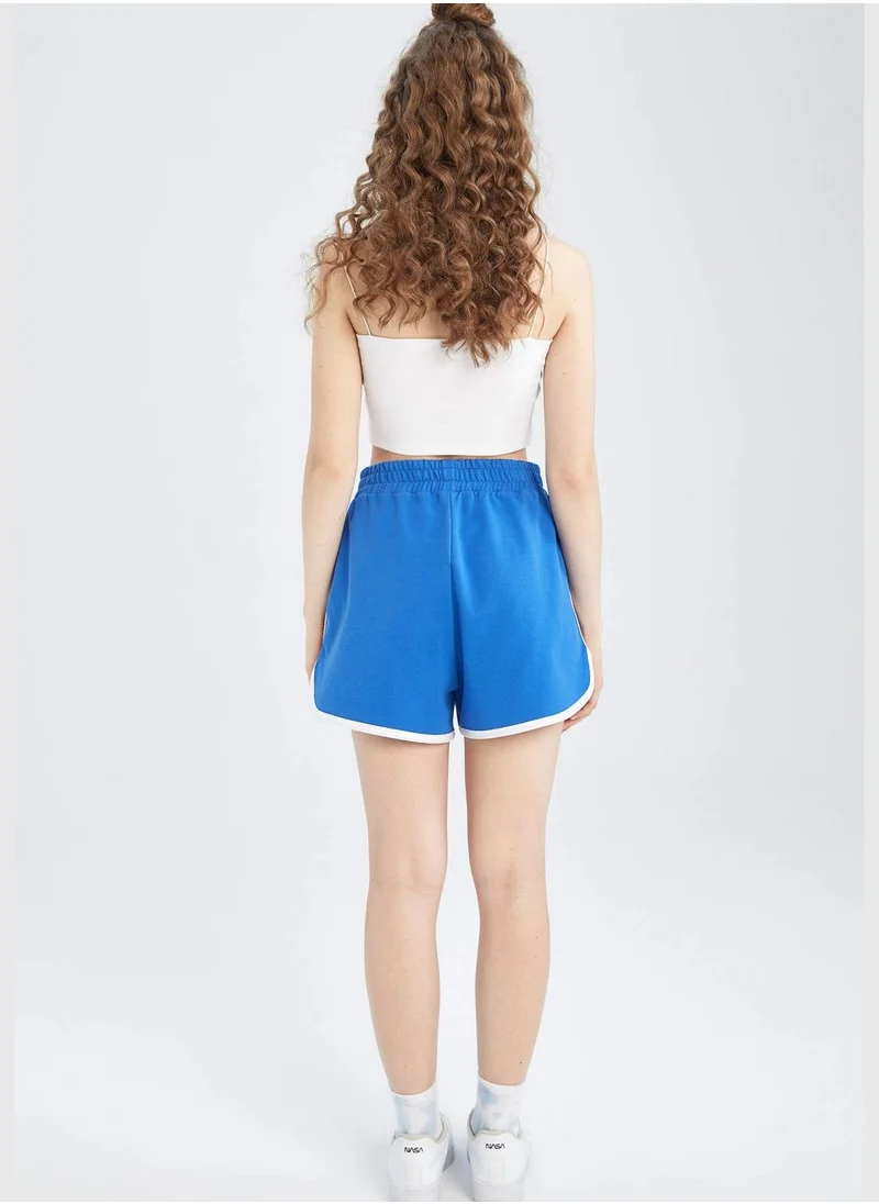 DeFacto Regular Fit Minimal Print Mini Short