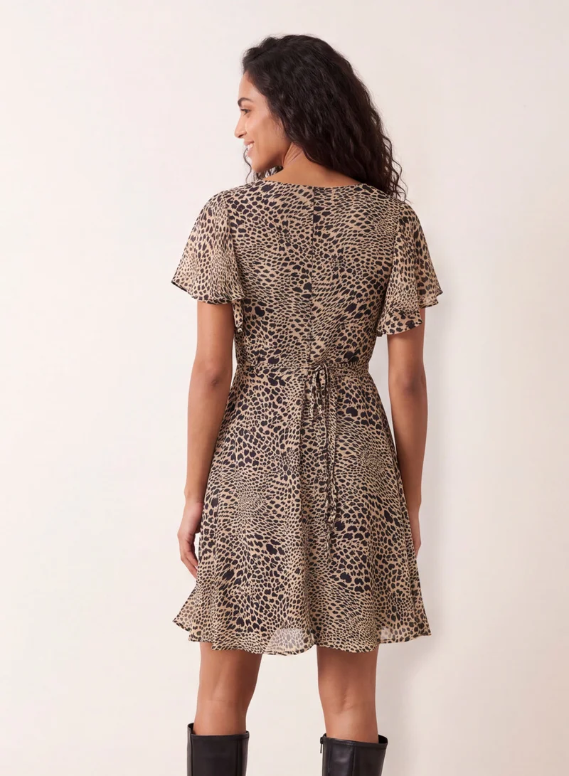 بلو فانيلا Heart Animal Frill Sleeve Mini Dress