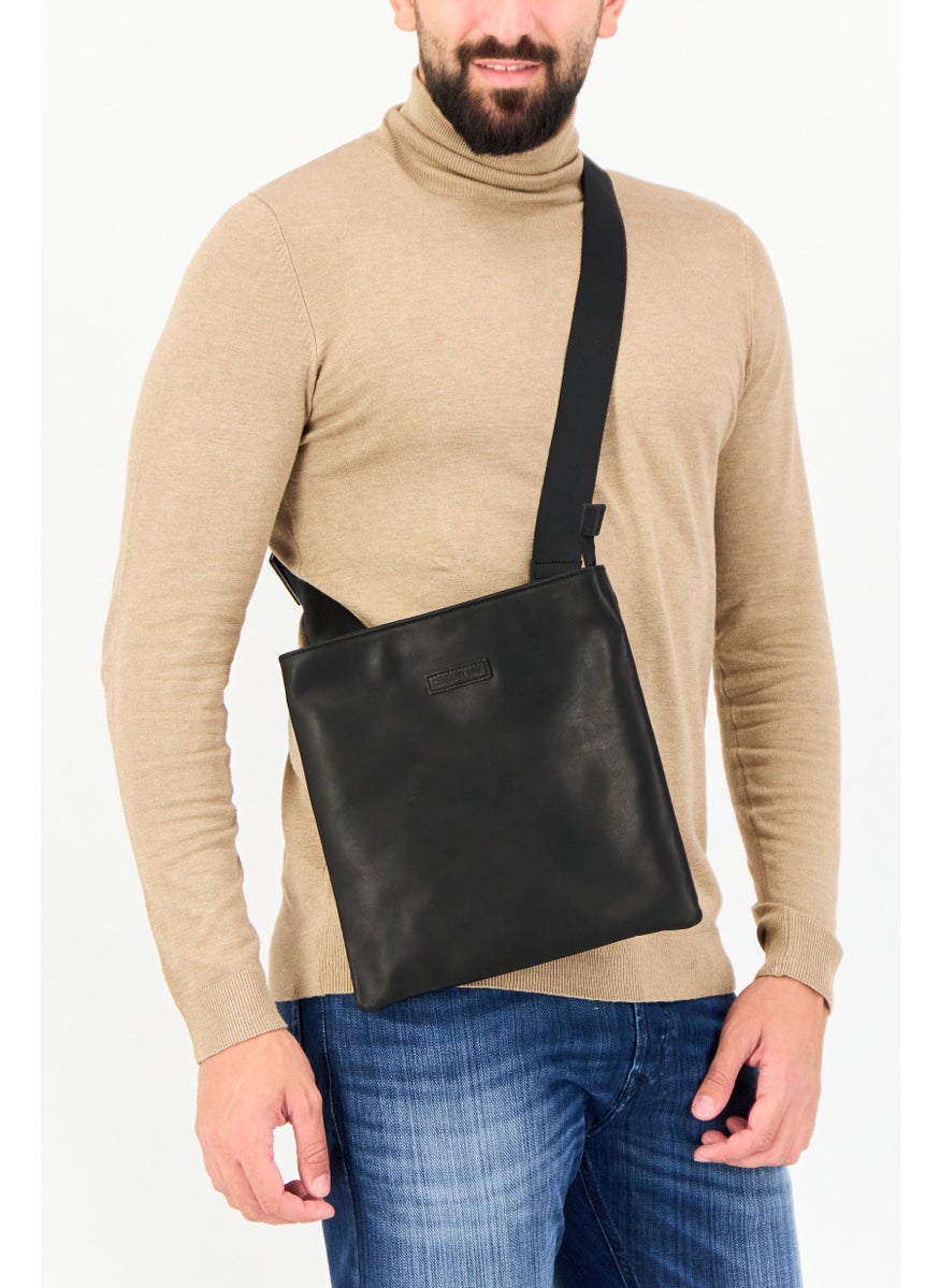 CERRUTI 1881 Men Brand Logo Cross Body Bag, Black  - Image 1