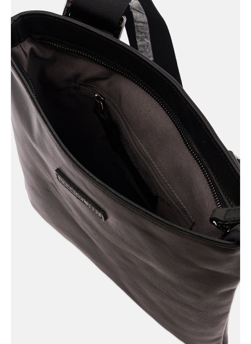 CERRUTI 1881 Men Brand Logo Cross Body Bag, Black  - Image 4