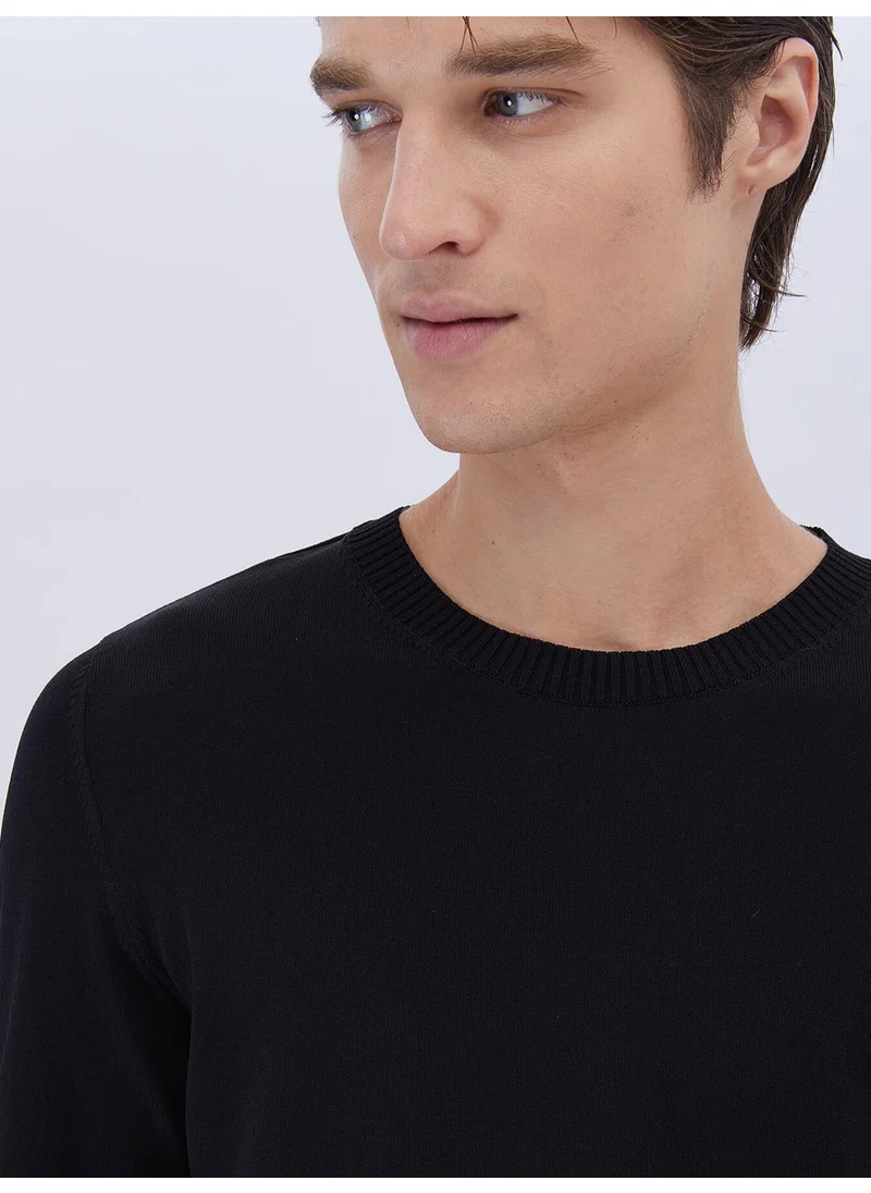 كيب Black Crew Neck Plain Knit Sweater