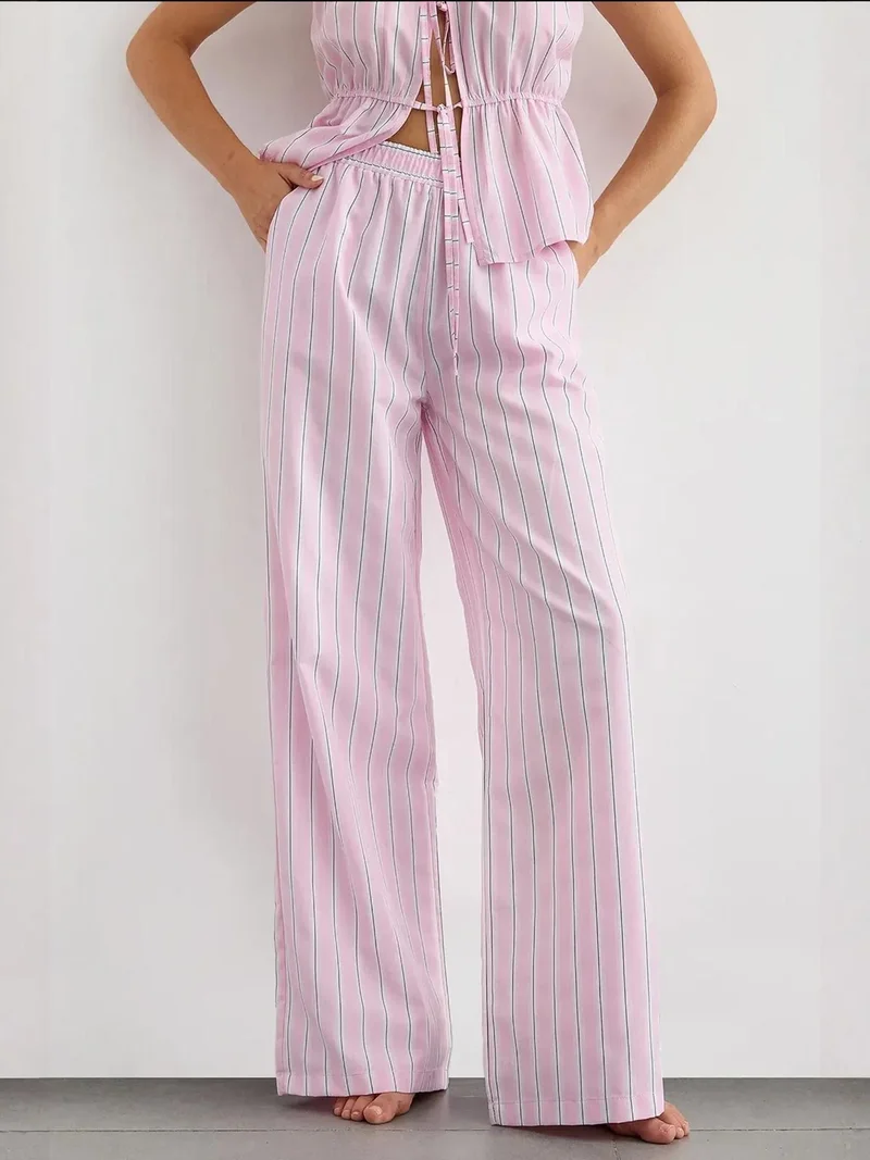 هيكاب بنطلون واسع مخطط بخصر مطاطي