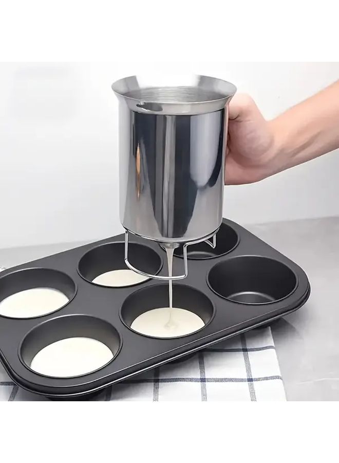Stainless Steel Batter Funnel With Base And Heart Shaped Liners For Baking - Image 2