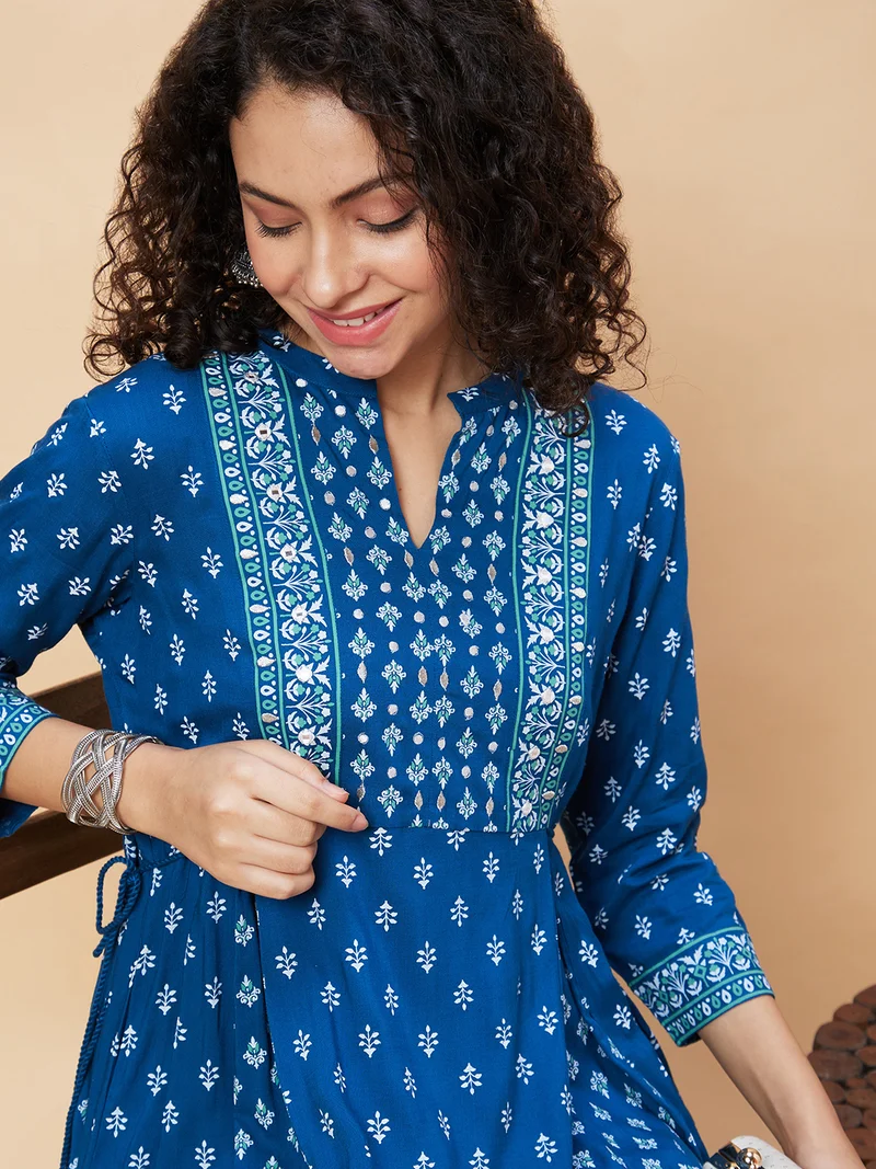globus Women Ethnic Motifs Printed Thread Work Indie Prints Kurta