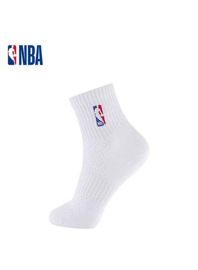 إن بي أيه جوارب NBA البيضاء للرجال، جوارب رياضية عادية، جوارب قطنية صيفية شبكية تسمح بالتهوية وتمتص العرق، جوارب كرة السلة للتدريب والجري، 6 أزواج - Image 2