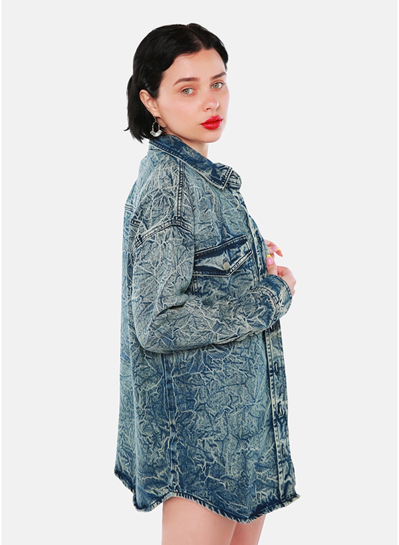 London Rag Women's Wrinkled Acid Wash Denim Shacket in Dark Blue - Image 2