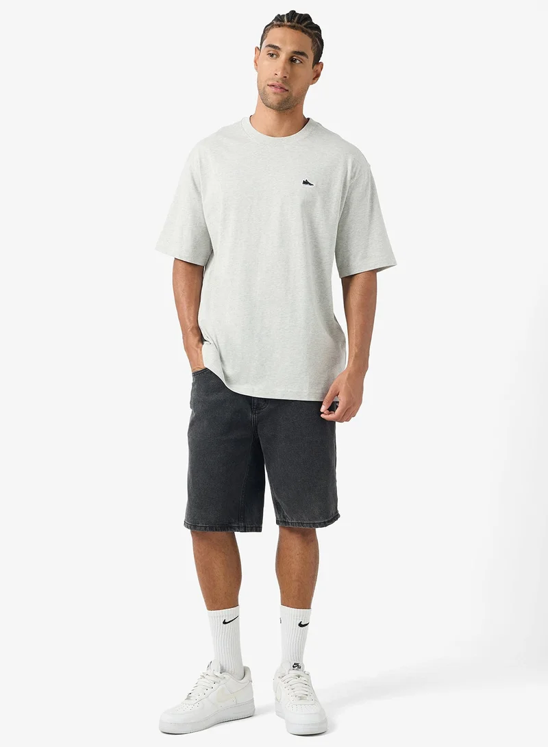 Jordan  Jordan Brand Basketball Sneaker Pouch T-Shirt for Men | Best Price UAE