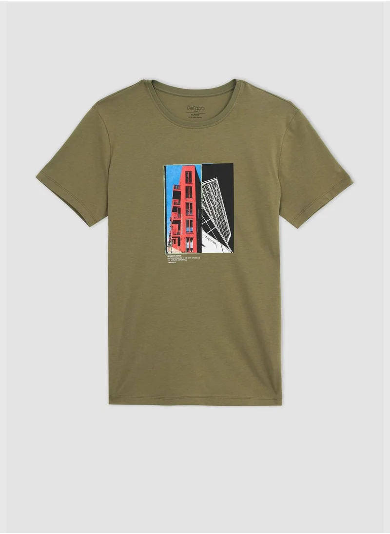 ديفاكتو Slim Fit Short Sleeve Printeded T-Shirt