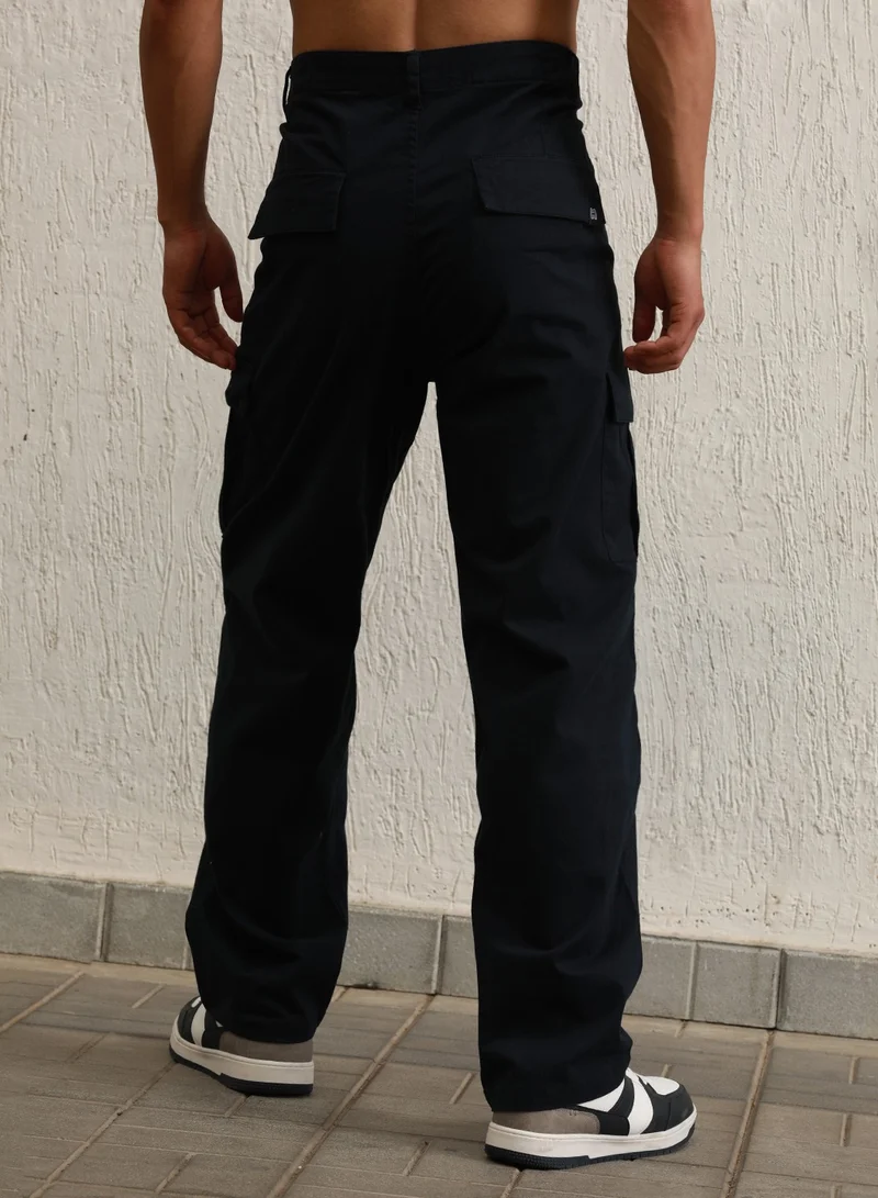 هوبرهولمي Navy Relaxed Fit Mid-Rise Cotton Cargo Trousers for Men