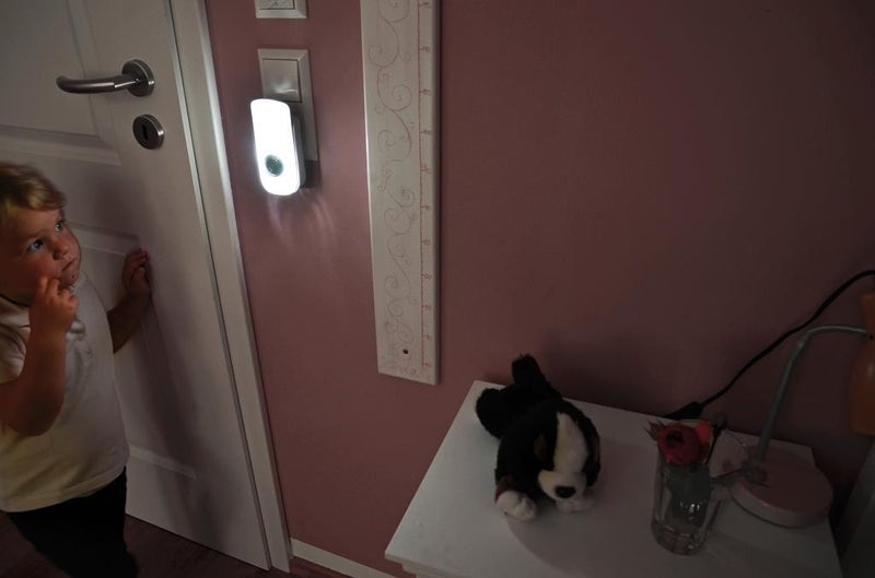 كشاف مميز حساس حركة إضافي ساطع 16+2 LED SMD 50+40 لومن قابل لإعادة الشحن ضوء ليلي