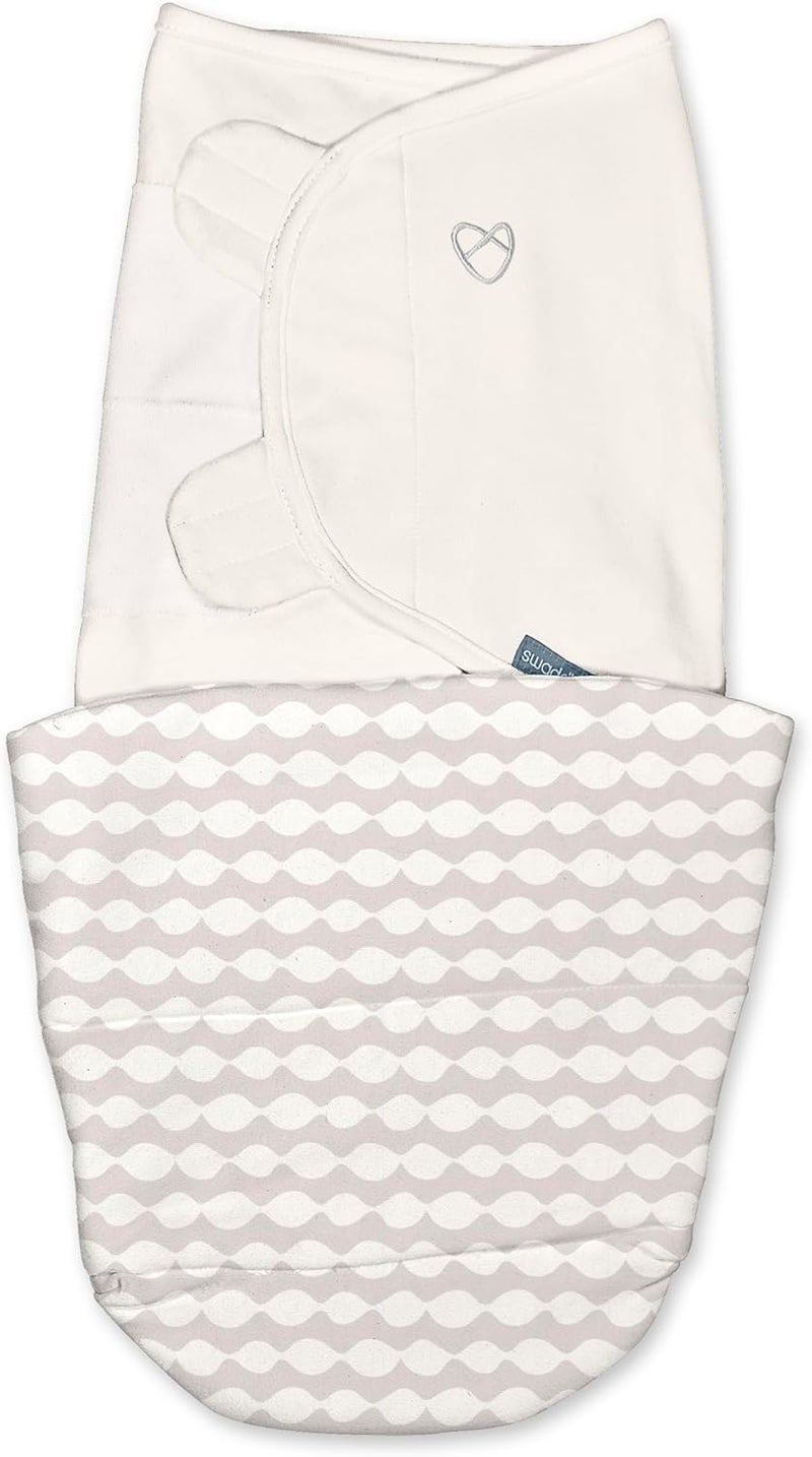 SwaddleMe بواسطة إنجينيتي سواتل بيبي لجميع الفصول، 2 طبقات قابلة للتغيير من 1.0 إلى 2.5 توغ، الحجم 0-3 أشهر، 7-14 رطل - أمواج الأحلام - Image 1