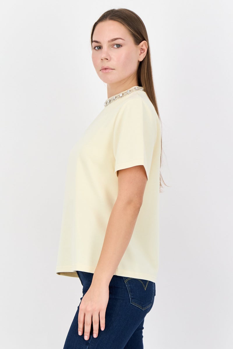 bebe Women Round Neck Short Sleeve Plain Top, Yellow - Image 2