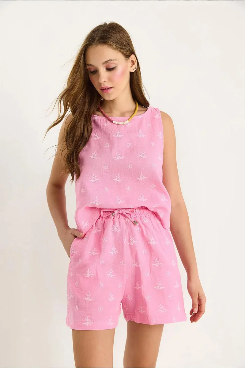 Bianco Lucci LUCCI Short High Waist Two-Piece Coord Set with Button Closure