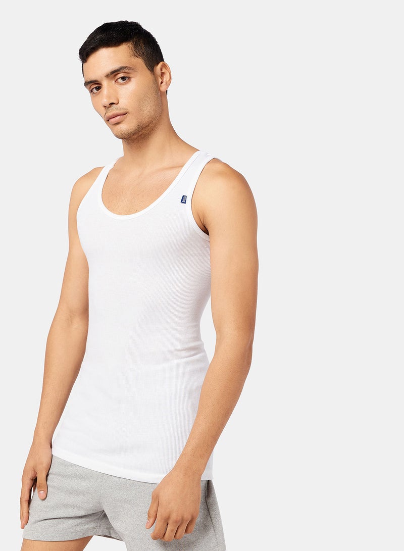COTTONIL قميص داخلي أساسي بدون أكمام - Image 1