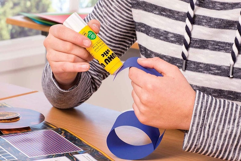 UHU STIC, The Proven Glue Stick - Glues strongly, quickly and permanently, without solvent, 8.2g, Set of 8, White - Image 5