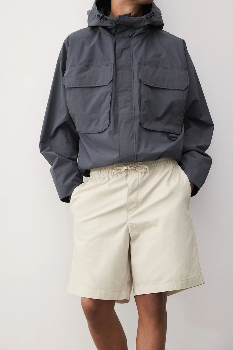 اتش اند ام شورت من الكنفاز بقصّة عادية