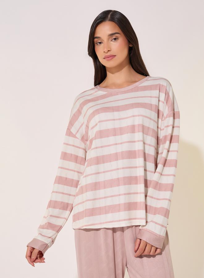 تايك تو طقم بيجامة وتيشيرت بياقة مستديرة مخطط بنسيج مميز - Image 2