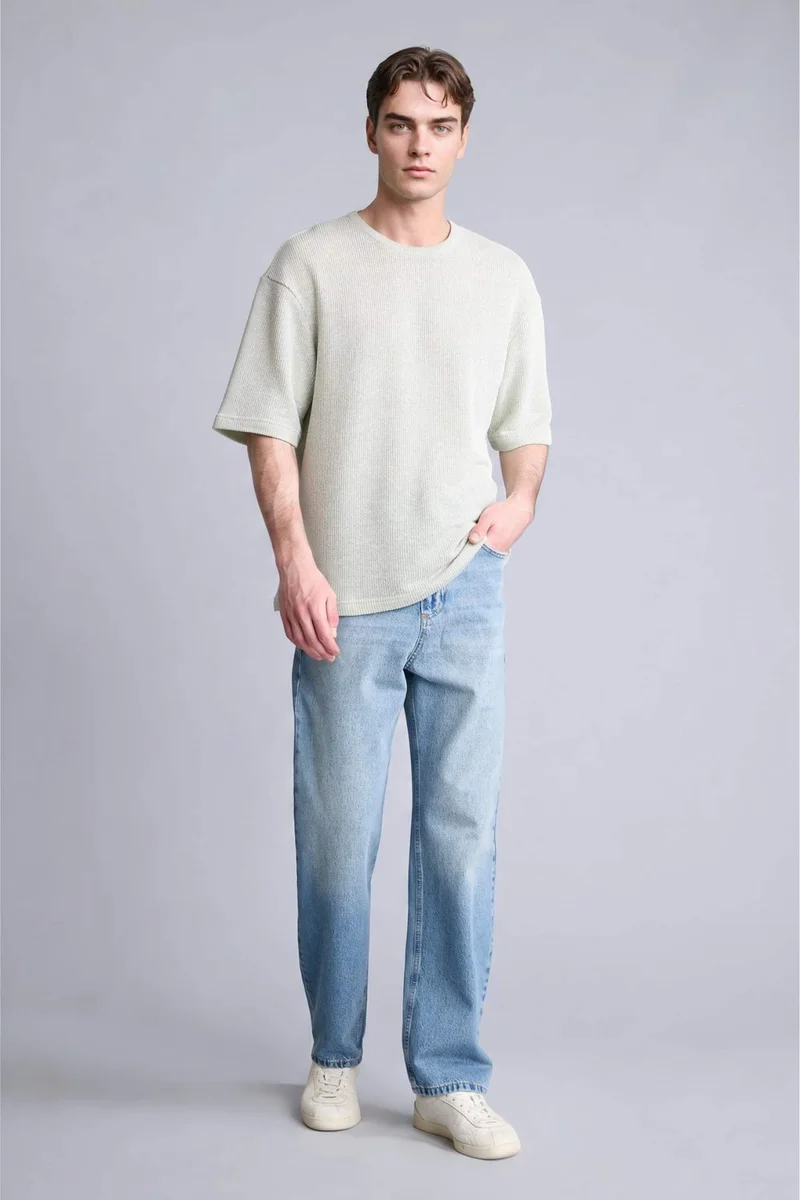ديفاكتو Boxy Fit Short Sleeve T-Shirt