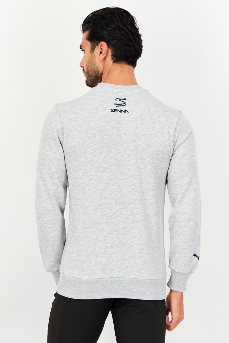PUMA سويت شيرت رياضي طويل الأكمام للرجال من بومة إكس أيرتون سينا، رمادي - Image 2
