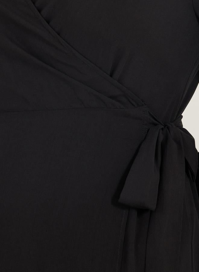 Styli Styli Plus Size Solid Wrap Front A-Line Maxi Dress - Image 3