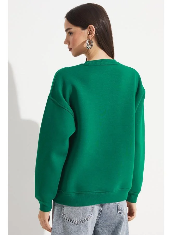 JUNE June Crew Neck Basic Sweatshirt Green