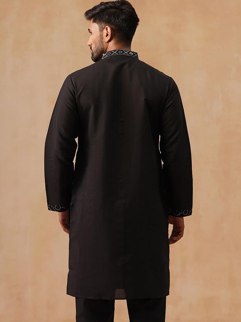Jompers Geometric Pattern Ethnic Kurta in Luxurious Silk Blend - Image 3